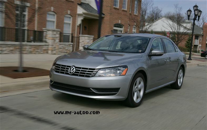 2012-Volkswagen-Passat-SE-TDI-front-left-side-view.jpg