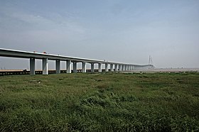 280px-Hangzhou_Bay_Bridge_ABA_1360_AK1.jpg